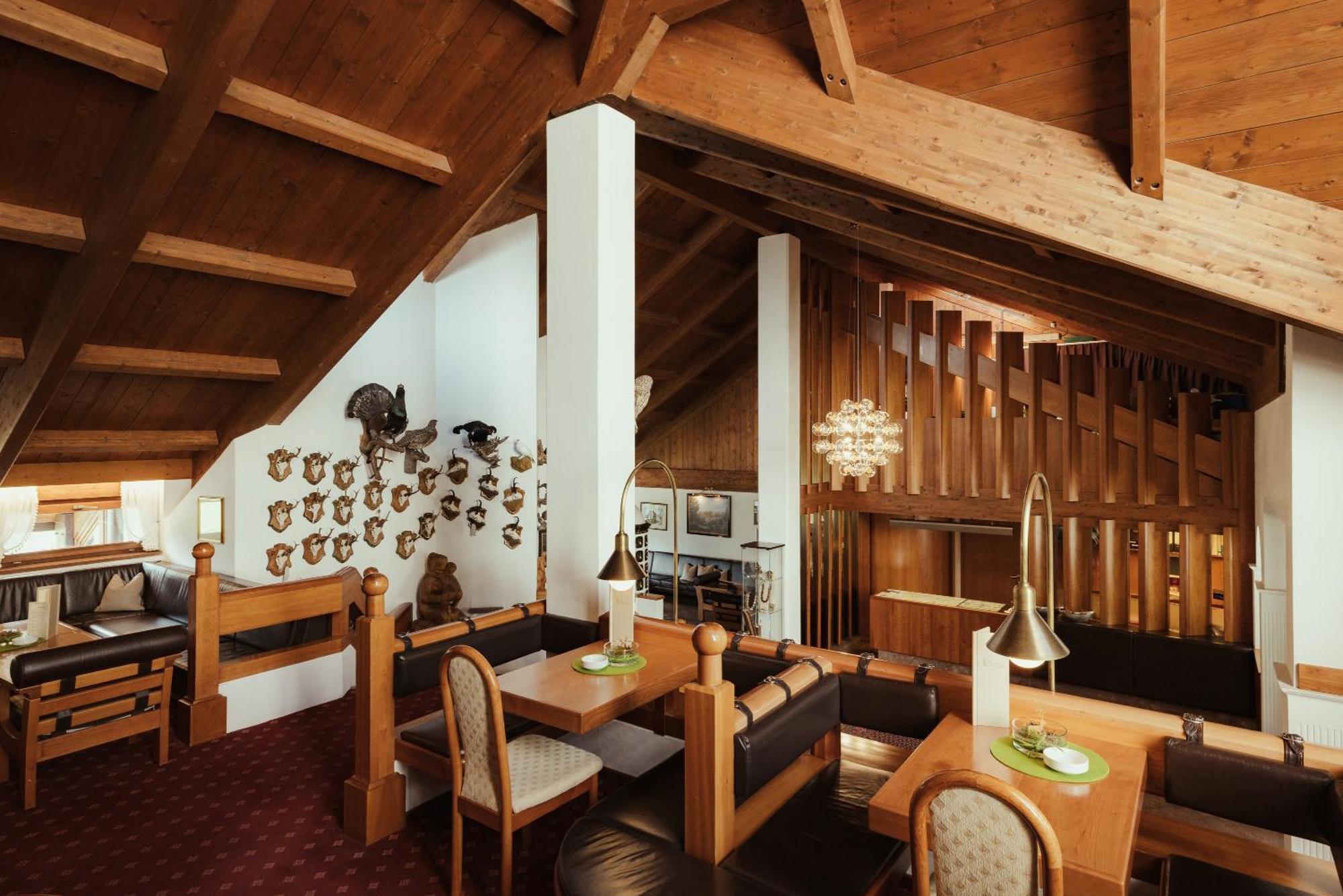 Hotel Grien Ortisei Bagian luar foto