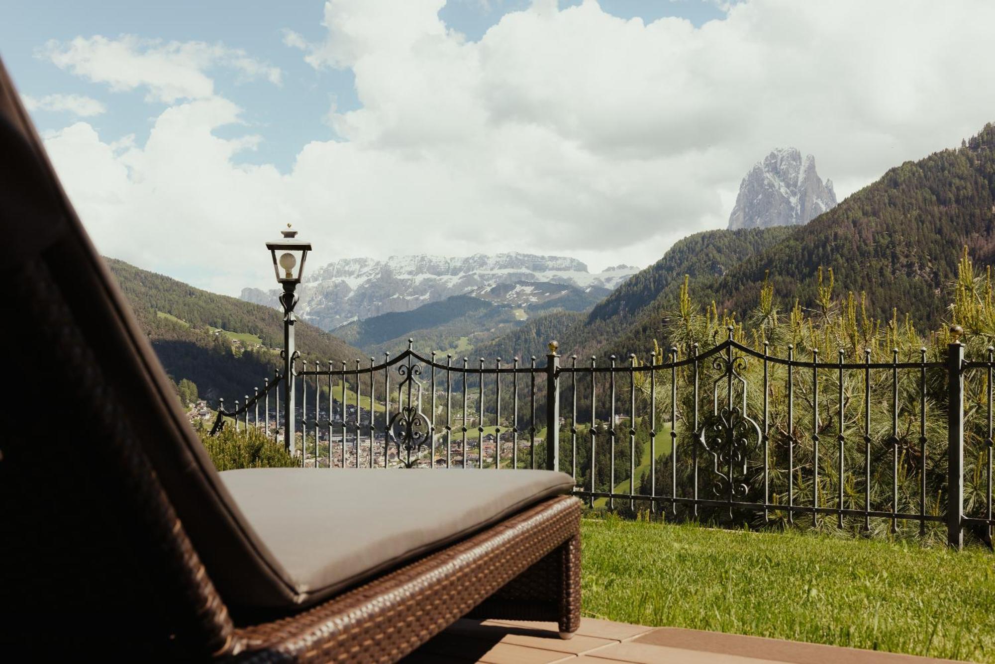 Hotel Grien Ortisei Bagian luar foto