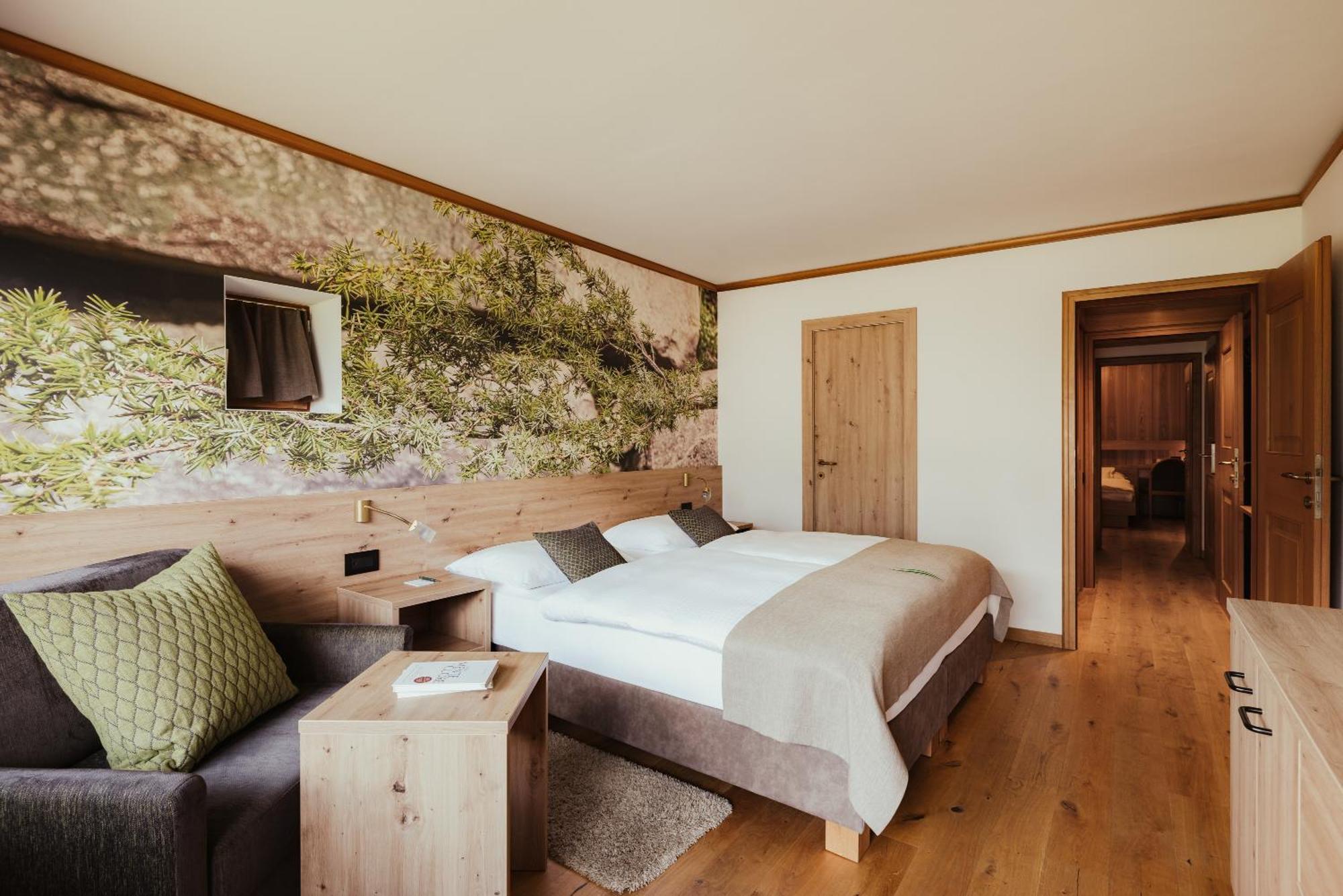 Hotel Grien Ortisei Bagian luar foto