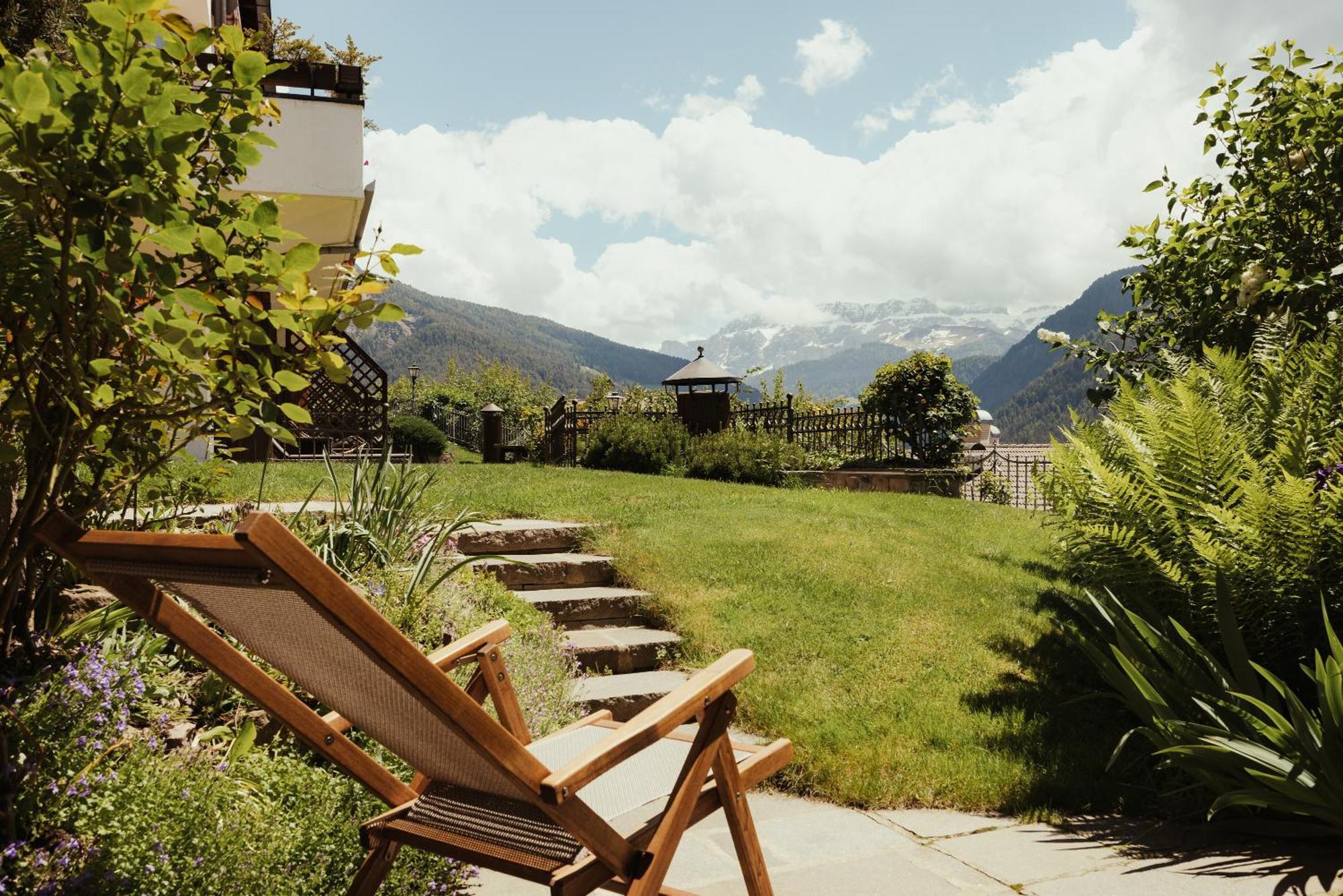 Hotel Grien Ortisei Bagian luar foto